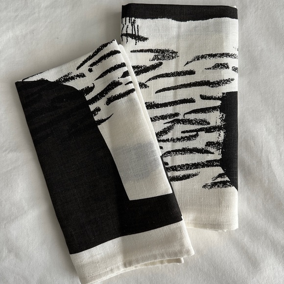 Pair of Laura Slater Textiles UK tea towels - Picture 1 of 3